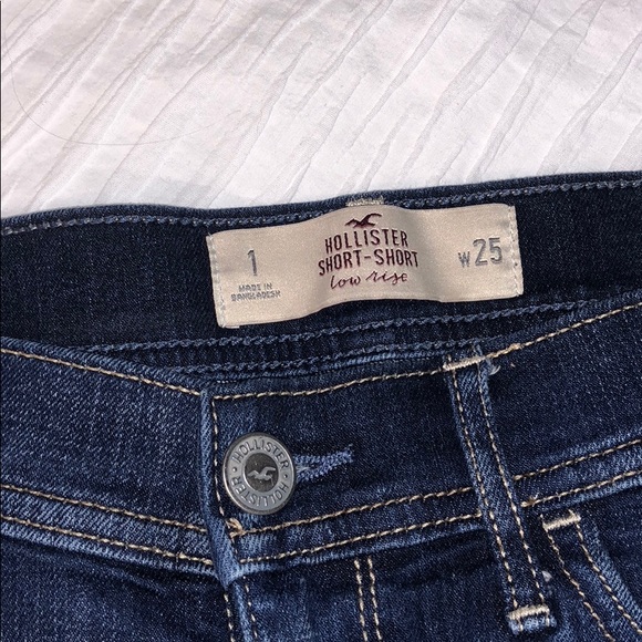 Hollister short-shorts - Picture 2 of 3